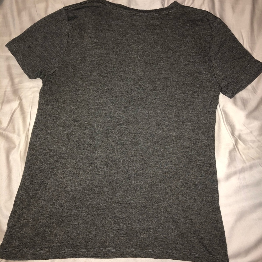 Disney Mickey and Minnie v-neck - Picture 2 of 3